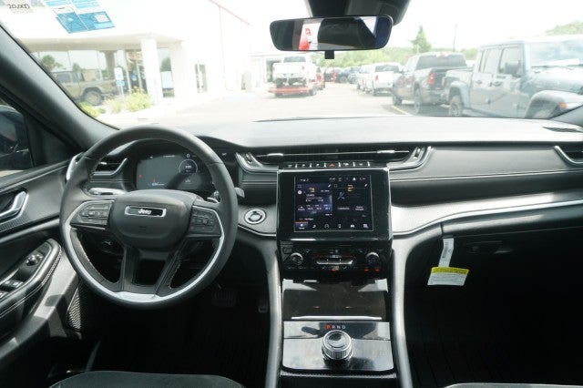 2025 Jeep Grand Cherokee L Laredo X