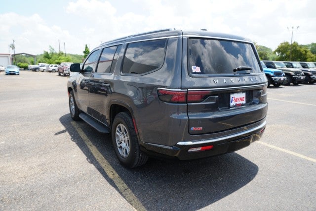 2023 Jeep Wagoneer Base