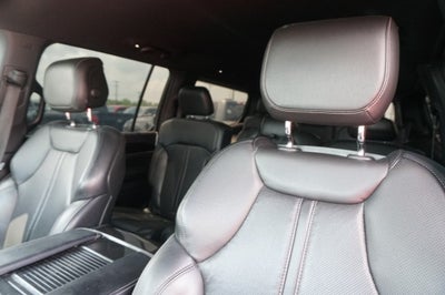 2023 Jeep Wagoneer Base