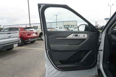 2026 Ford Explorer Active w/100A Pkg