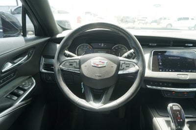 2022 Cadillac XT4 FWD Premium Luxury