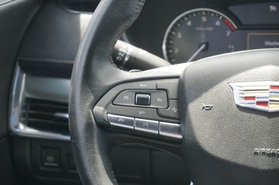 2022 Cadillac XT4 FWD Premium Luxury