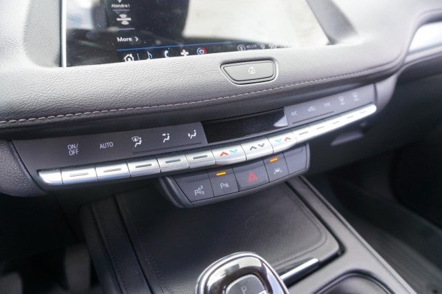 2022 Cadillac XT4 FWD Premium Luxury