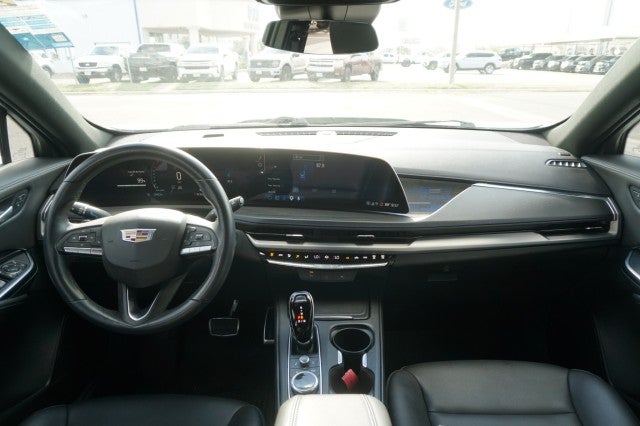 2025 Cadillac XT4 FWD Sport