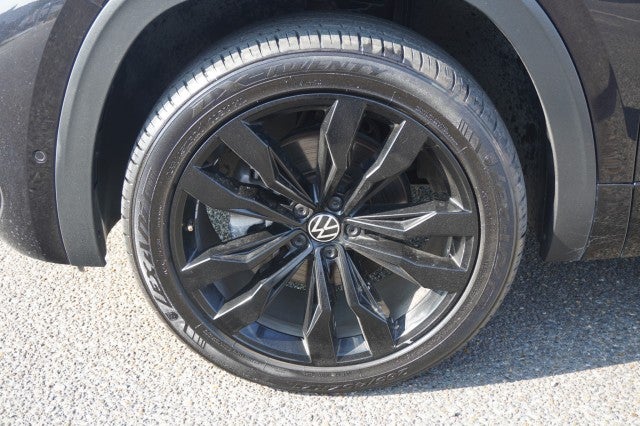 2023 Volkswagen Atlas Cross Sport 3.6L V6 SEL Premium R-Line