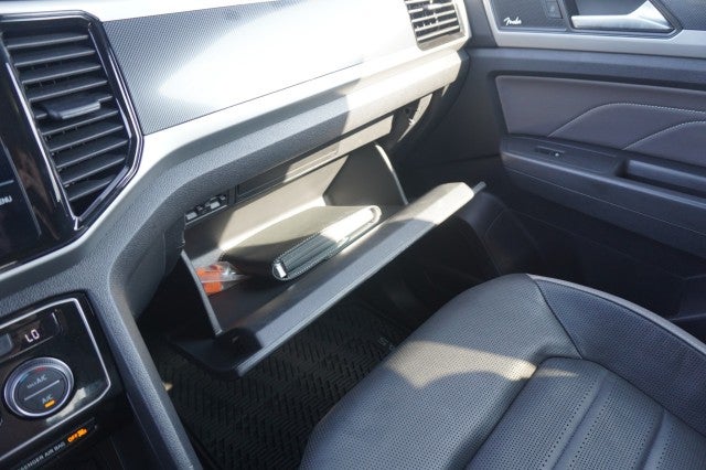 2023 Volkswagen Atlas Cross Sport 3.6L V6 SEL Premium R-Line