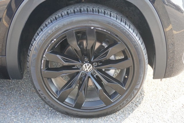 2023 Volkswagen Atlas Cross Sport 3.6L V6 SEL Premium R-Line