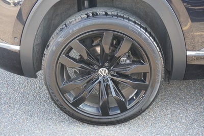 2023 Volkswagen Atlas Cross Sport 3.6L V6 SEL Premium R-Line