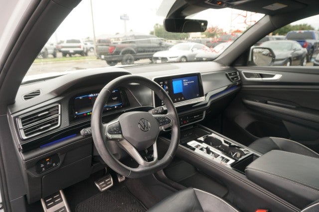 2024 Volkswagen Atlas Cross Sport 2.0T SEL Premium R-Line