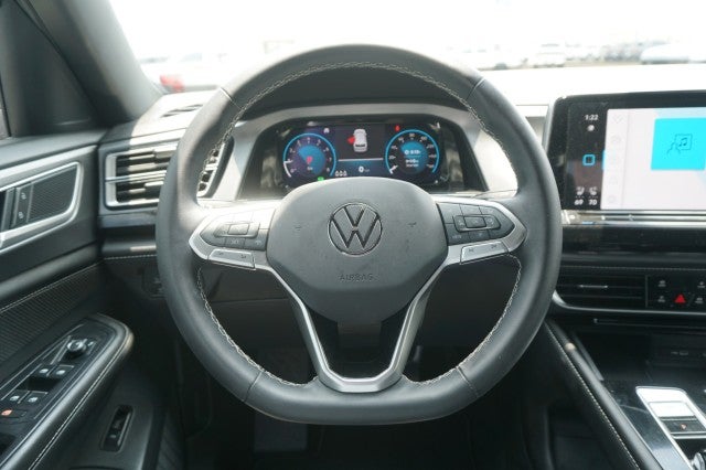 2024 Volkswagen Atlas Cross Sport 2.0T SE w/Technology