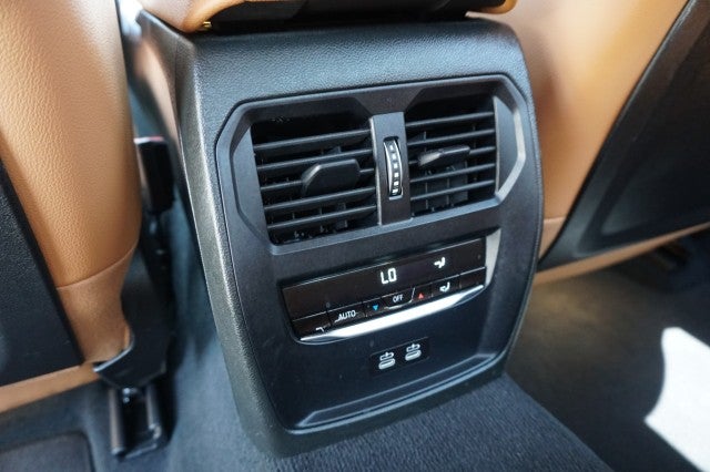 2024 BMW 3 Series 330i
