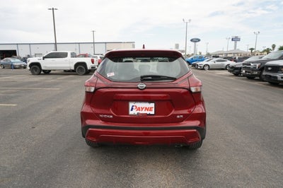 2023 Nissan Kicks SR
