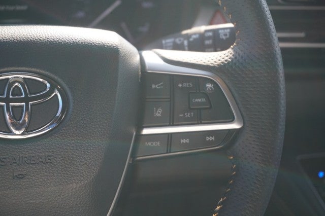 2022 Toyota Sienna XLE Woodland Edition