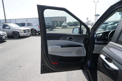 2023 Kia Carnival LX