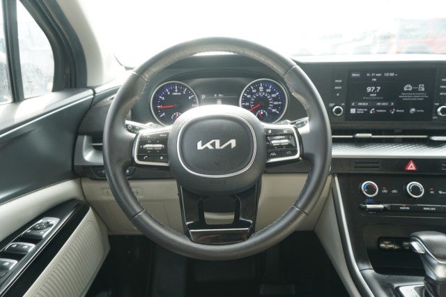 2023 Kia Carnival LX