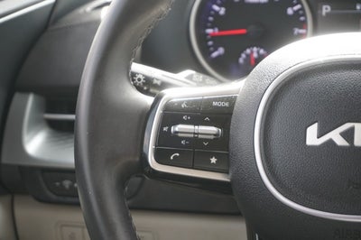 2023 Kia Carnival LX