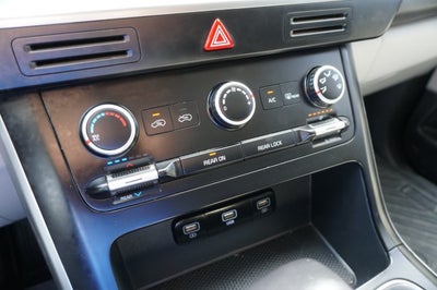 2023 Kia Carnival LX