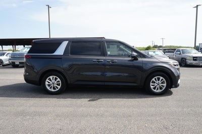 2023 Kia Carnival LX