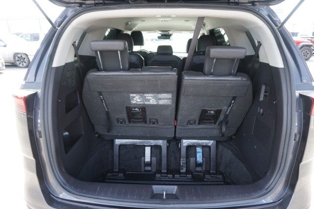 2023 Kia Carnival LX