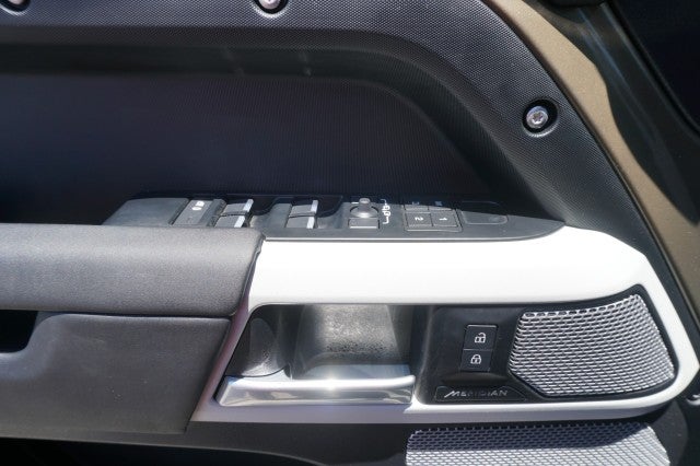 2024 Land Rover Defender S