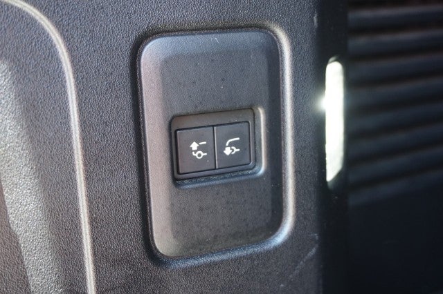 2024 Land Rover Defender S