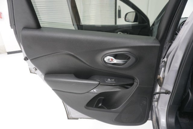 2020 Jeep Cherokee Altitude