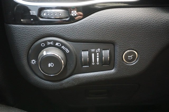 2020 Jeep Cherokee Altitude