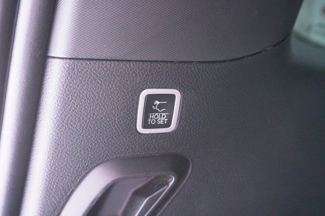 2024 Jeep Wagoneer Base