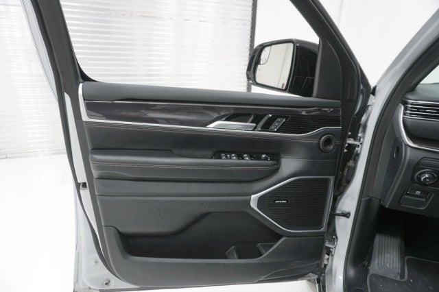 2024 Jeep Wagoneer Base