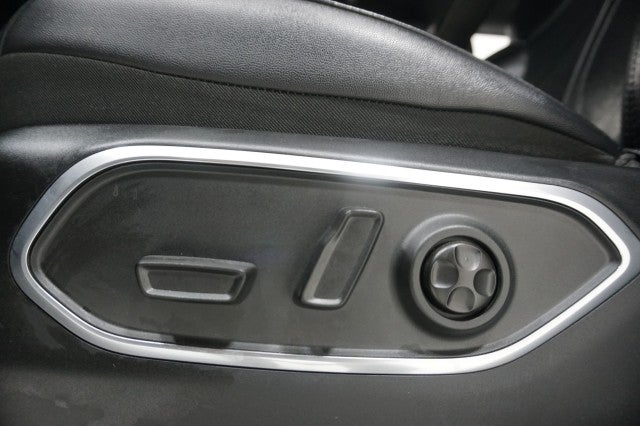 2024 Jeep Wagoneer Base