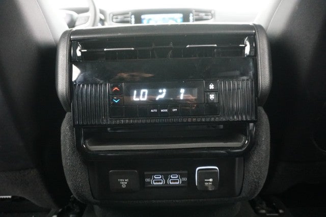 2024 Jeep Wagoneer Base