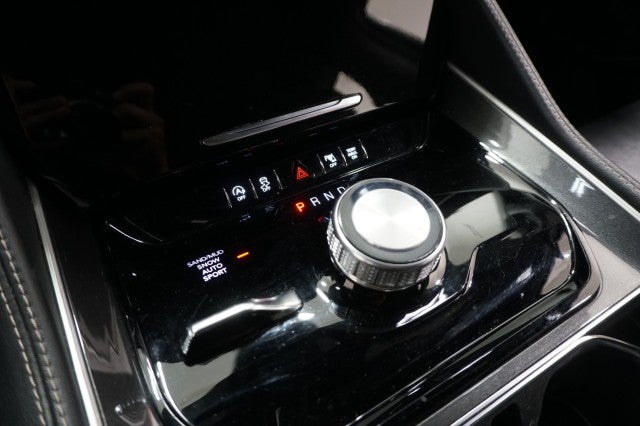 2024 Jeep Wagoneer Base