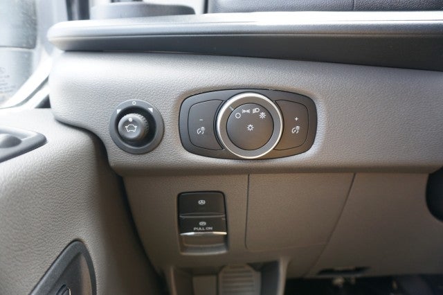 2025 Ford Transit Passenger Wagon XL