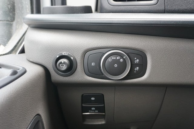 2025 Ford Transit Passenger Wagon XL