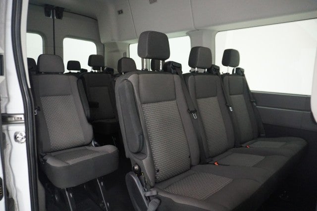 2025 Ford Transit Passenger Wagon XLT