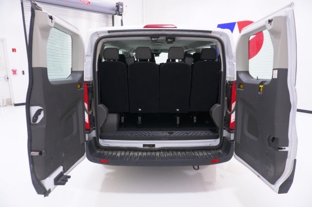 2023 Ford Transit Passenger Wagon XLT