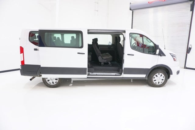 2023 Ford Transit Passenger Wagon XLT