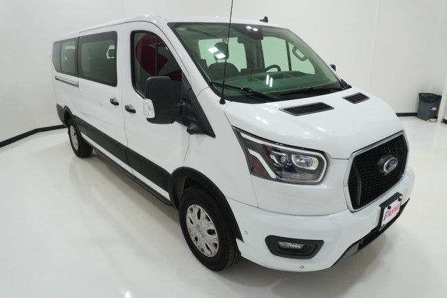 2023 Ford Transit Passenger Wagon XLT