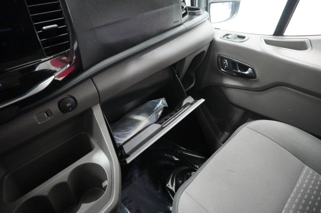 2023 Ford Transit Passenger Wagon XLT