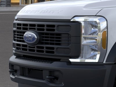 2025 Ford Super Duty F-550 DRW XL