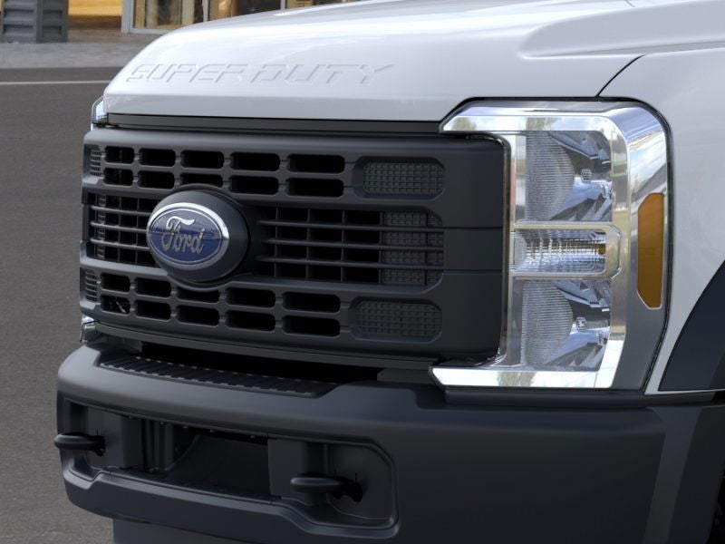 2025 Ford Super Duty F-550 DRW XL