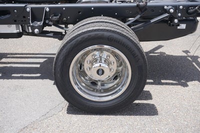 2025 Ford Super Duty F-550 DRW XL