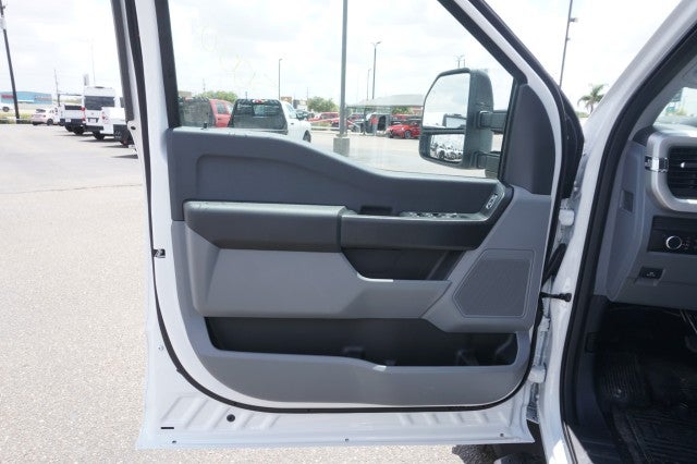 2025 Ford Super Duty F-550 DRW XL