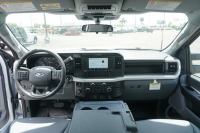 2025 Ford Super Duty F-550 DRW XL