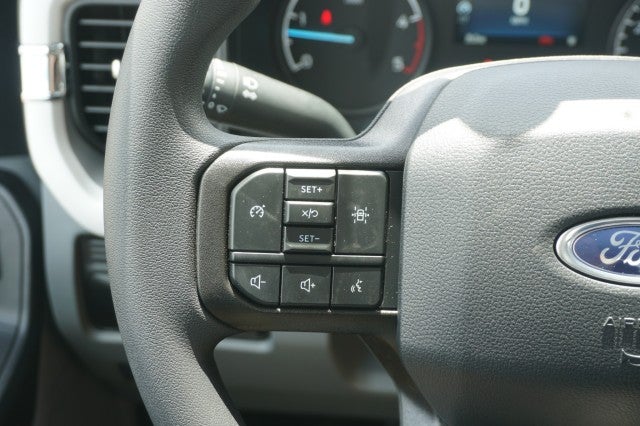 2025 Ford Super Duty F-550 DRW XL