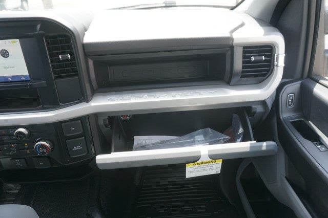 2025 Ford Super Duty F-550 DRW XL