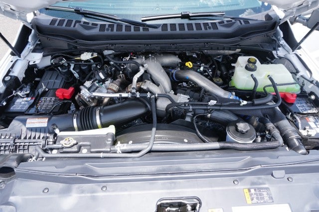 2025 Ford Super Duty F-550 DRW XL