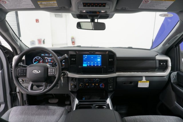 2025 Ford Super Duty F-350 DRW XL