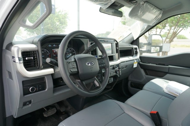 2026 Ford Super Duty F-550 DRW XL