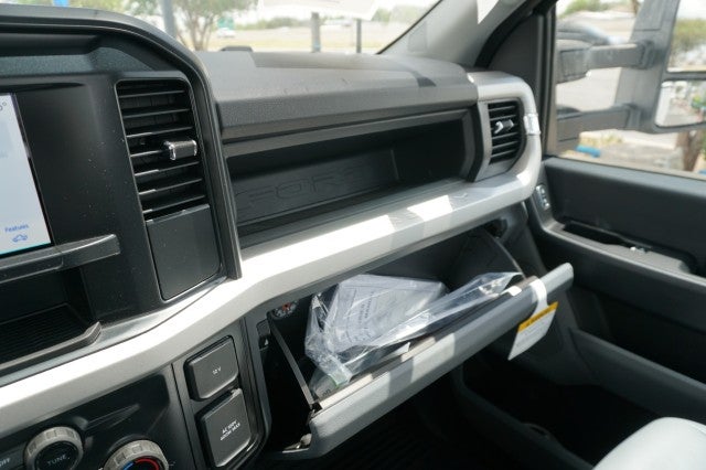 2026 Ford Super Duty F-550 DRW XL